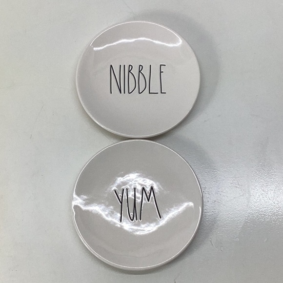 Rae Dunn Artisan Collection Nibble & Yum Plates (Set of 2) - Picture 1 of 4